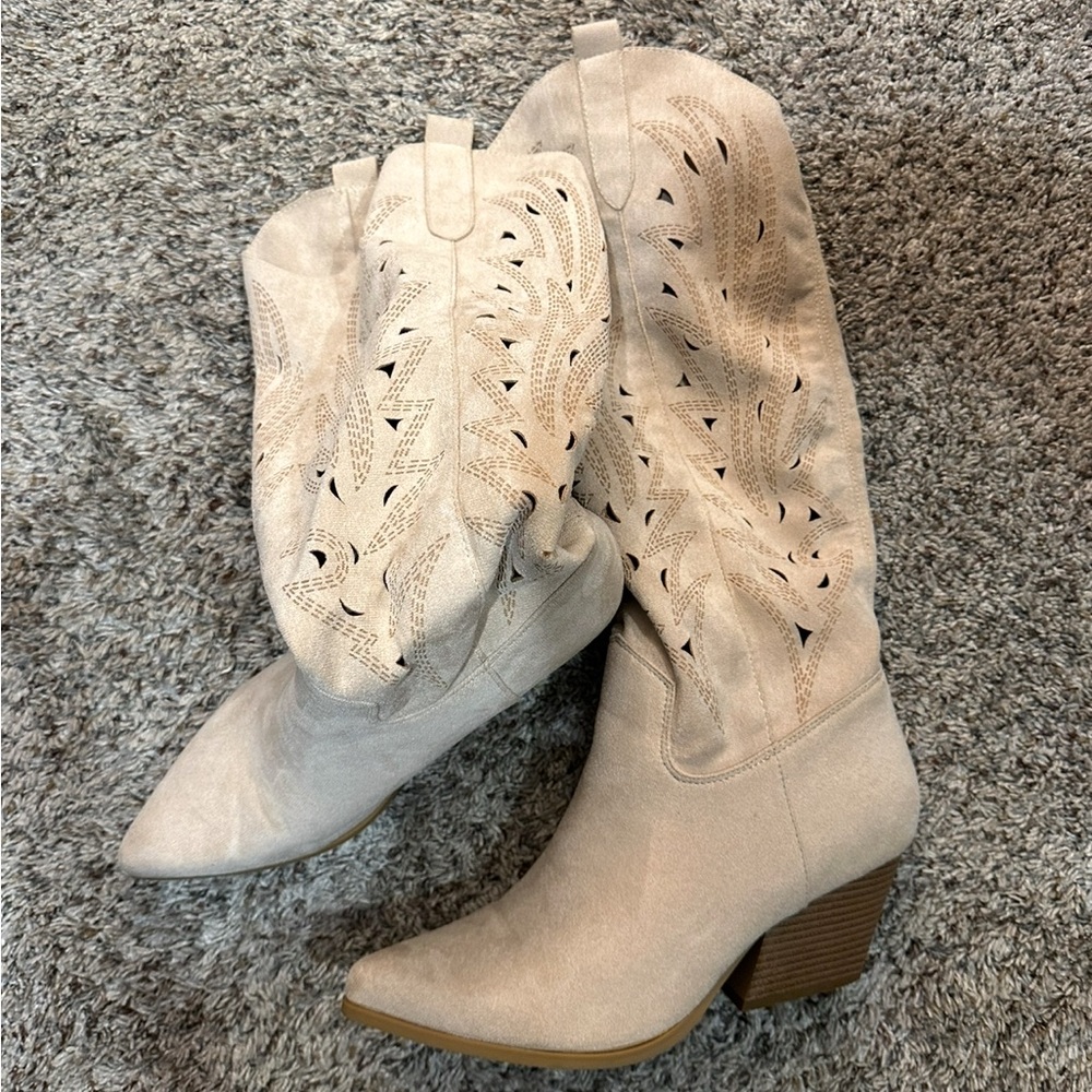 Women's Beige Western Boots